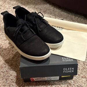 Eileen Fisher Women’s Tumbled Nubuck Black Shoes